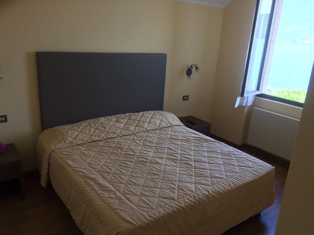 Hotel Lido Gargnano Kültér fotó