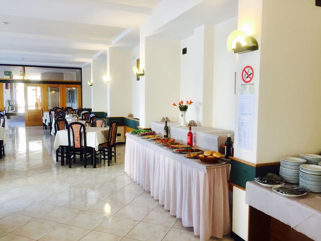 Hotel Lido Gargnano Kültér fotó