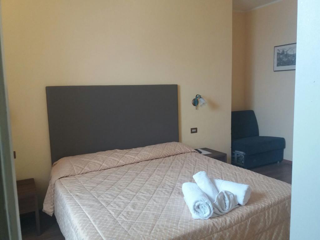 Hotel Lido Gargnano Kültér fotó