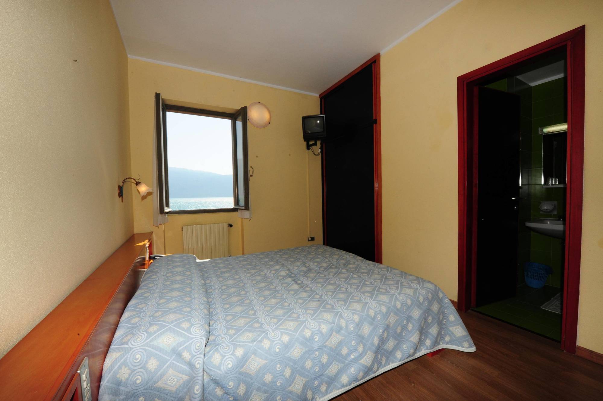 Hotel Lido Gargnano Kültér fotó