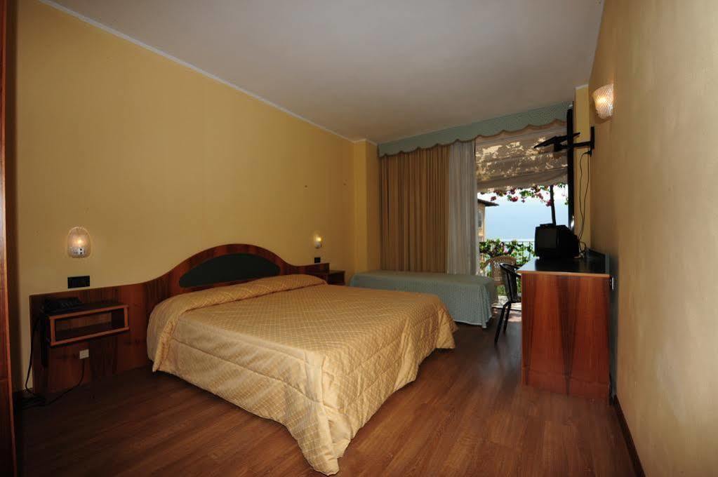 Hotel Lido Gargnano Kültér fotó