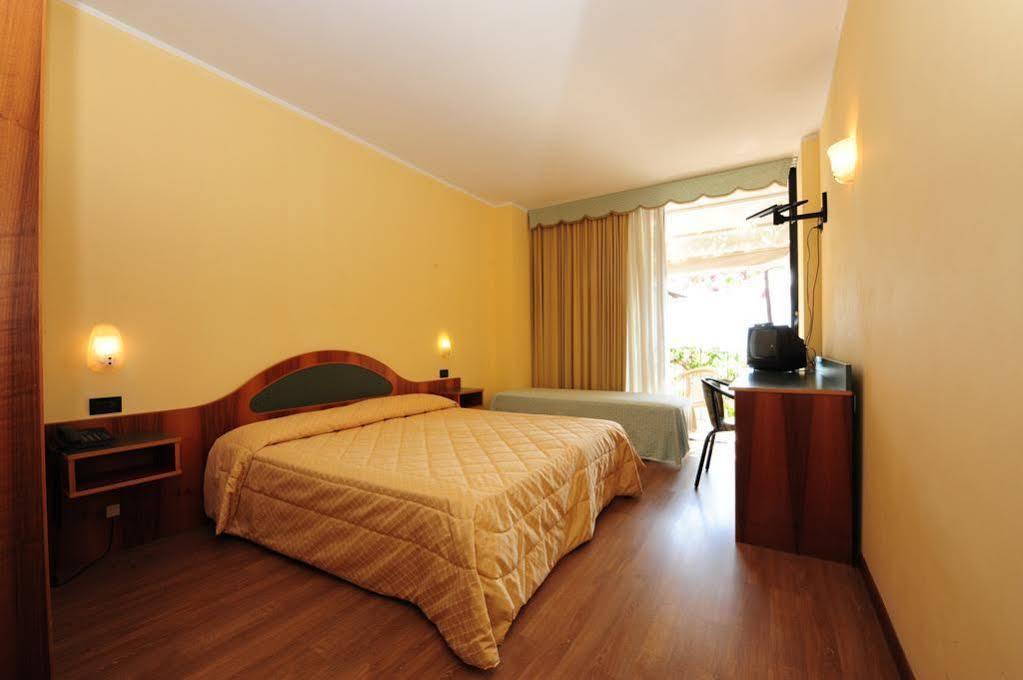Hotel Lido Gargnano Kültér fotó