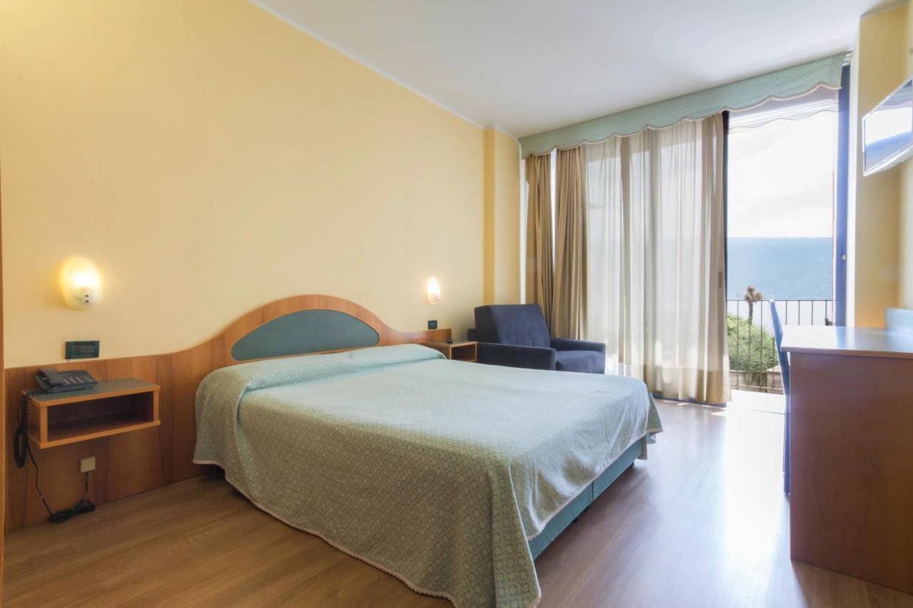 Hotel Lido Gargnano Kültér fotó