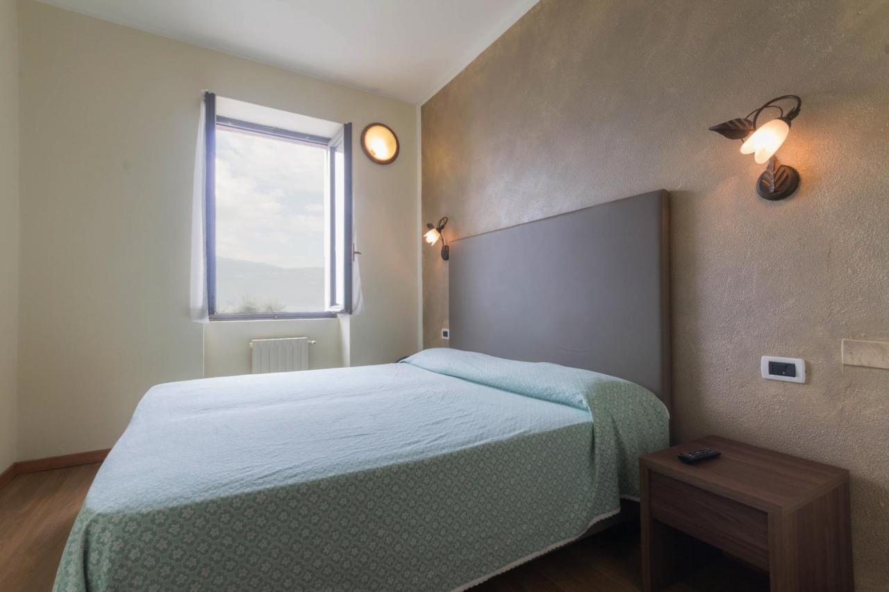 Hotel Lido Gargnano Kültér fotó